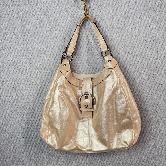 Coach Soho Lynn Hobo Purse Shoulder Bag Gold Pockets Luxury F17092 Buckle Zipper - Picture 1 of 16